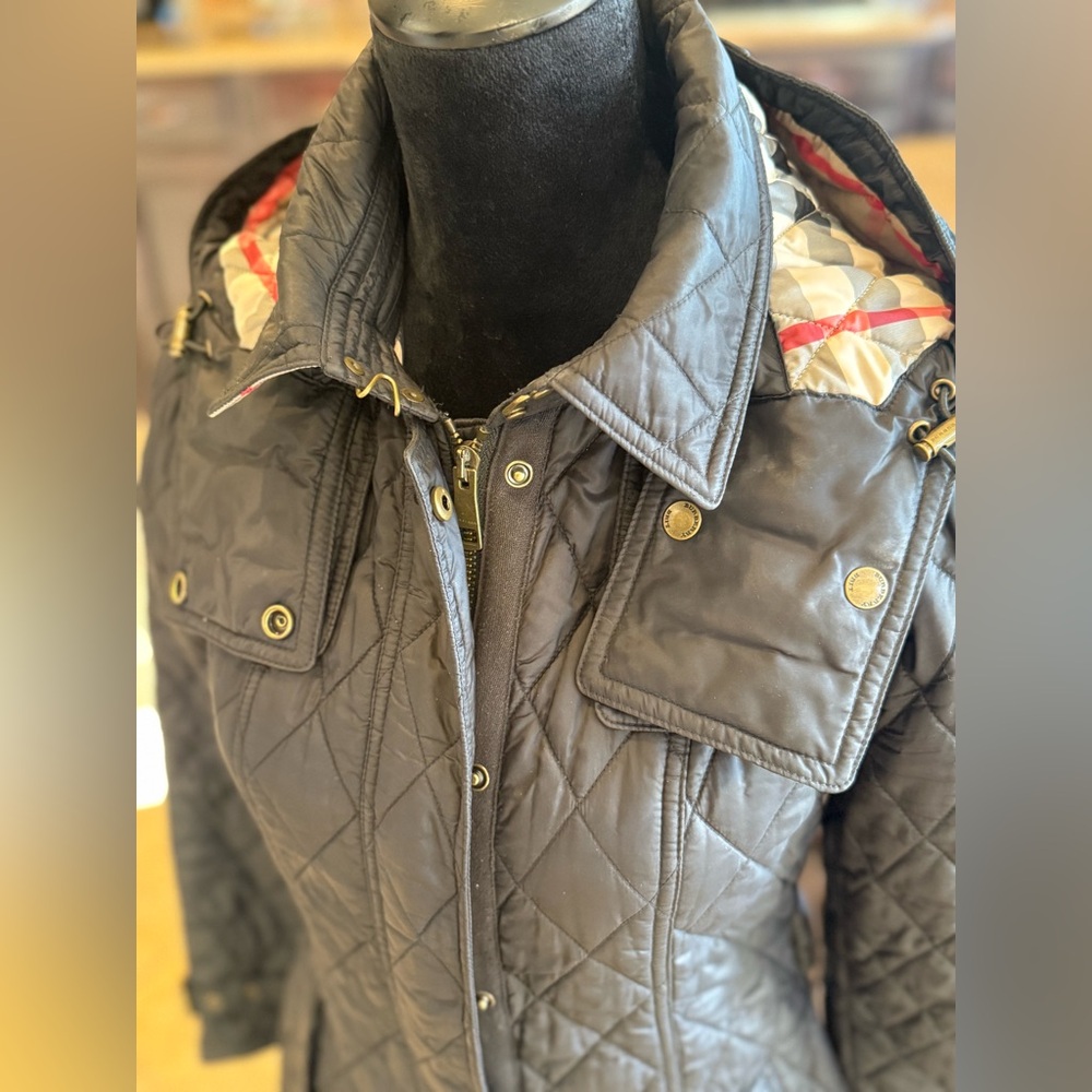 Burberry Black Quilted Jacket - Picture 7 of 11